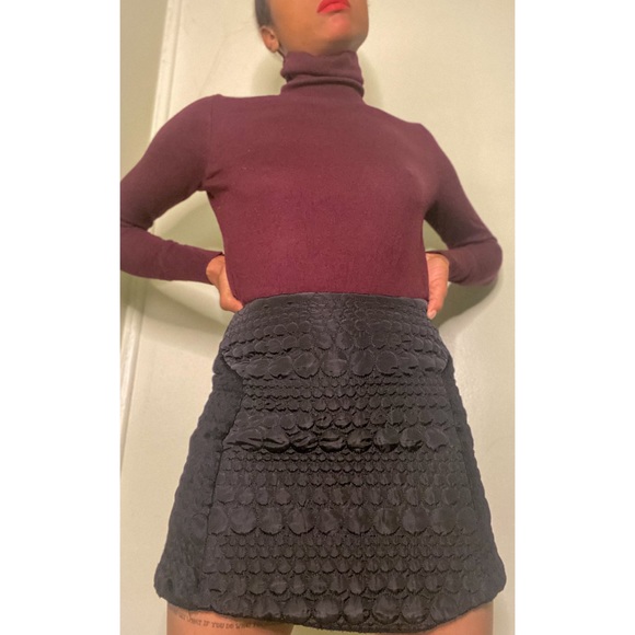 Black Quilted Skirt - Picture 2 of 2